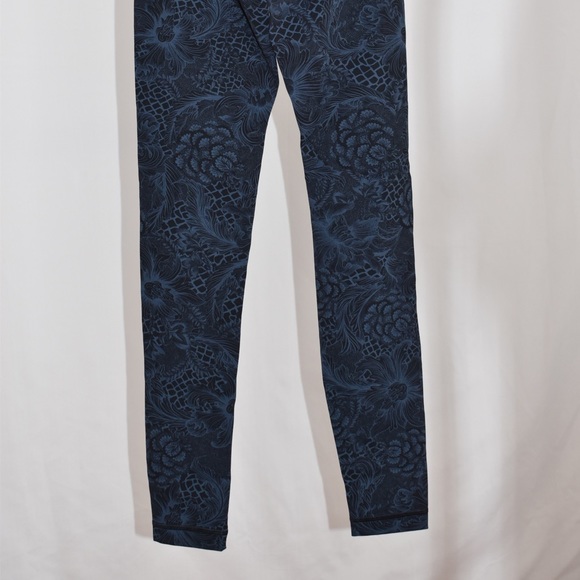 Lululemon Tights Size 2 - Picture 3 of 5